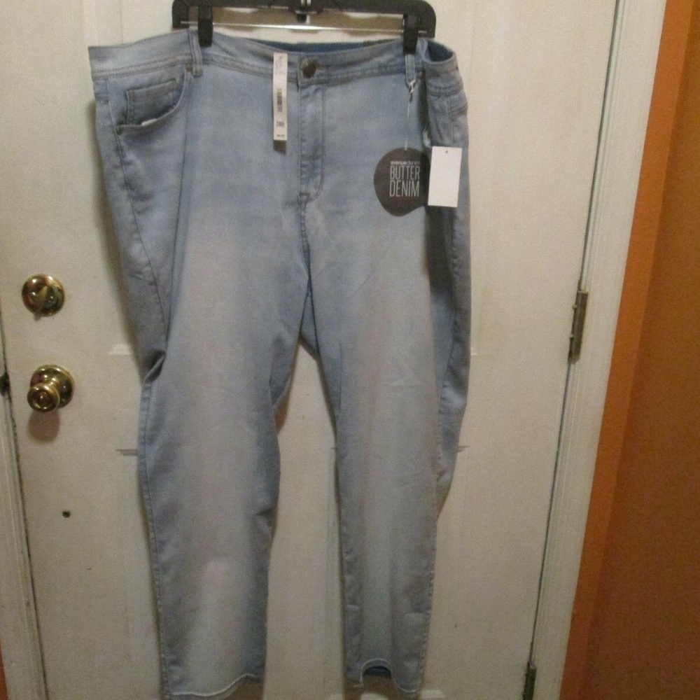 Avenue Denim Virtual Stretch Womens Pants 24A NWT